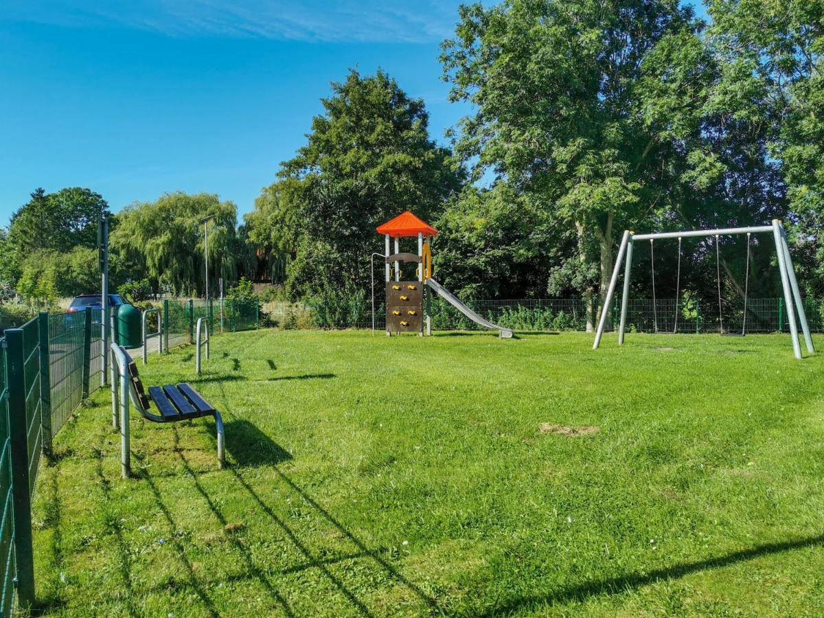 Ferienglueck An Der Nordsee Buche Deine Erdgeschoss-Ferienwohnung Mit Kamin Terrasse Und Eingezaeuntem Garten Fuer Unvergessliche Auszeiten Altfunnixsiel 외부 사진