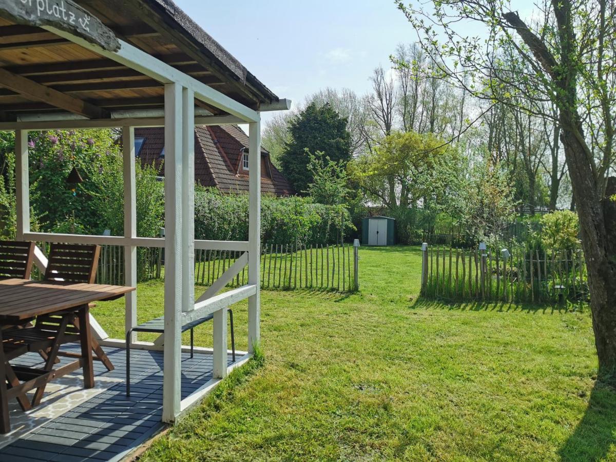 Ferienglueck An Der Nordsee Buche Deine Erdgeschoss-Ferienwohnung Mit Kamin Terrasse Und Eingezaeuntem Garten Fuer Unvergessliche Auszeiten Altfunnixsiel 외부 사진