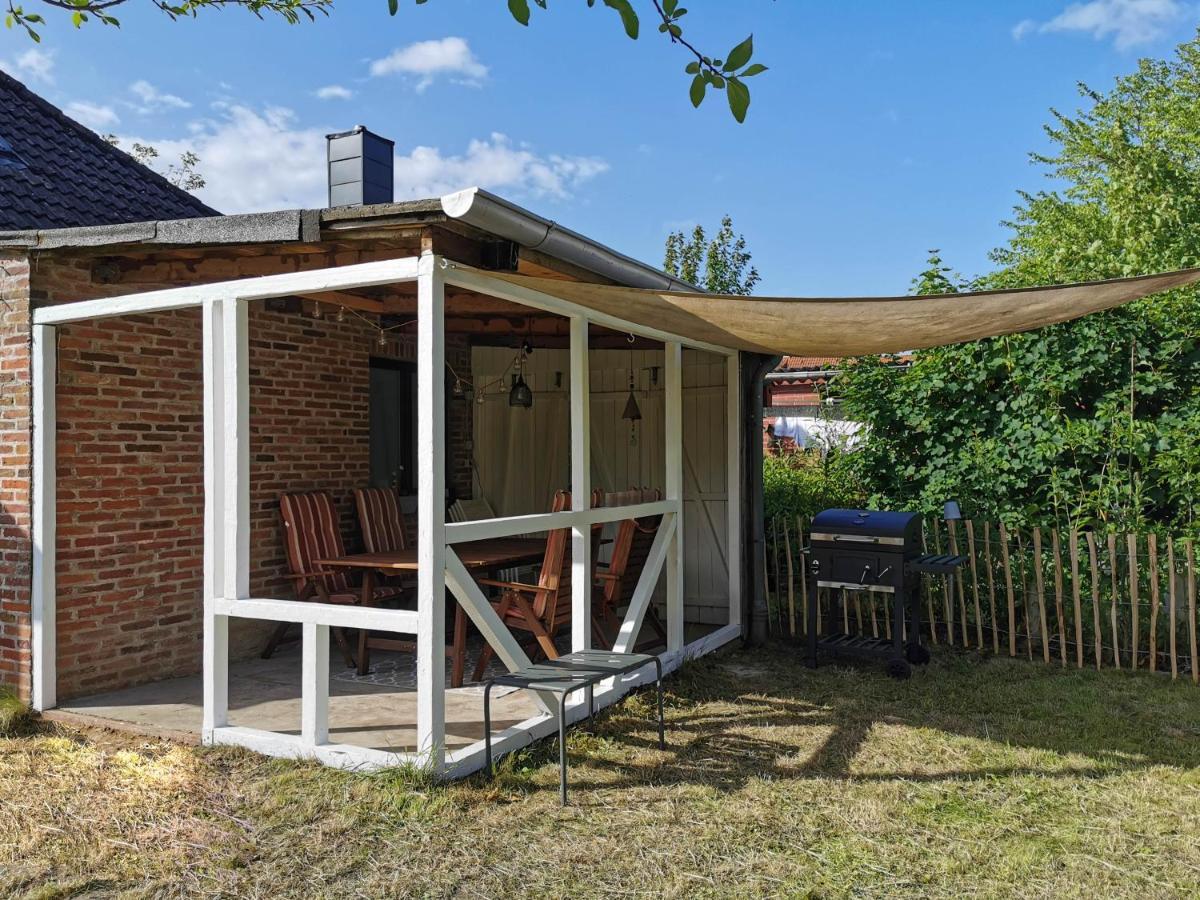 Ferienglueck An Der Nordsee Buche Deine Erdgeschoss-Ferienwohnung Mit Kamin Terrasse Und Eingezaeuntem Garten Fuer Unvergessliche Auszeiten Altfunnixsiel 외부 사진