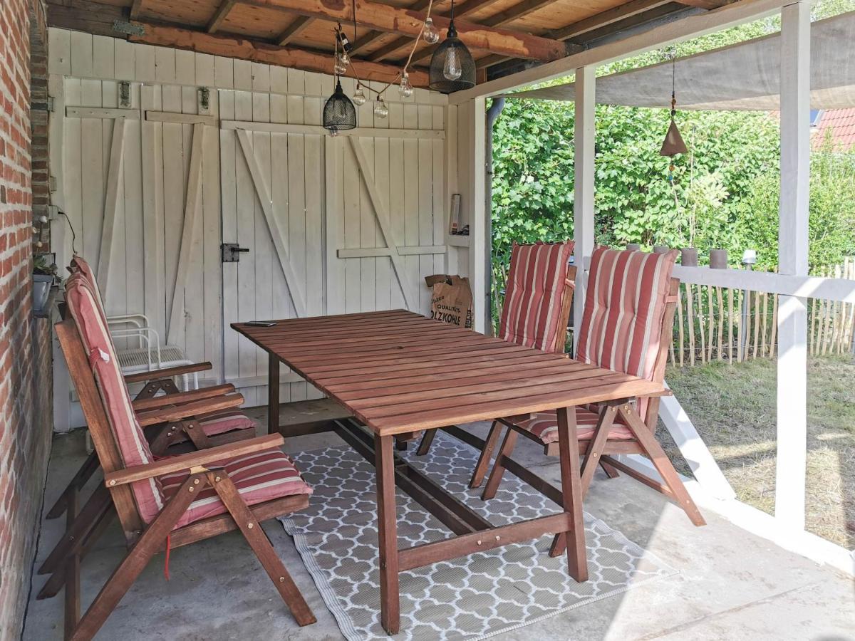 Ferienglueck An Der Nordsee Buche Deine Erdgeschoss-Ferienwohnung Mit Kamin Terrasse Und Eingezaeuntem Garten Fuer Unvergessliche Auszeiten Altfunnixsiel 외부 사진